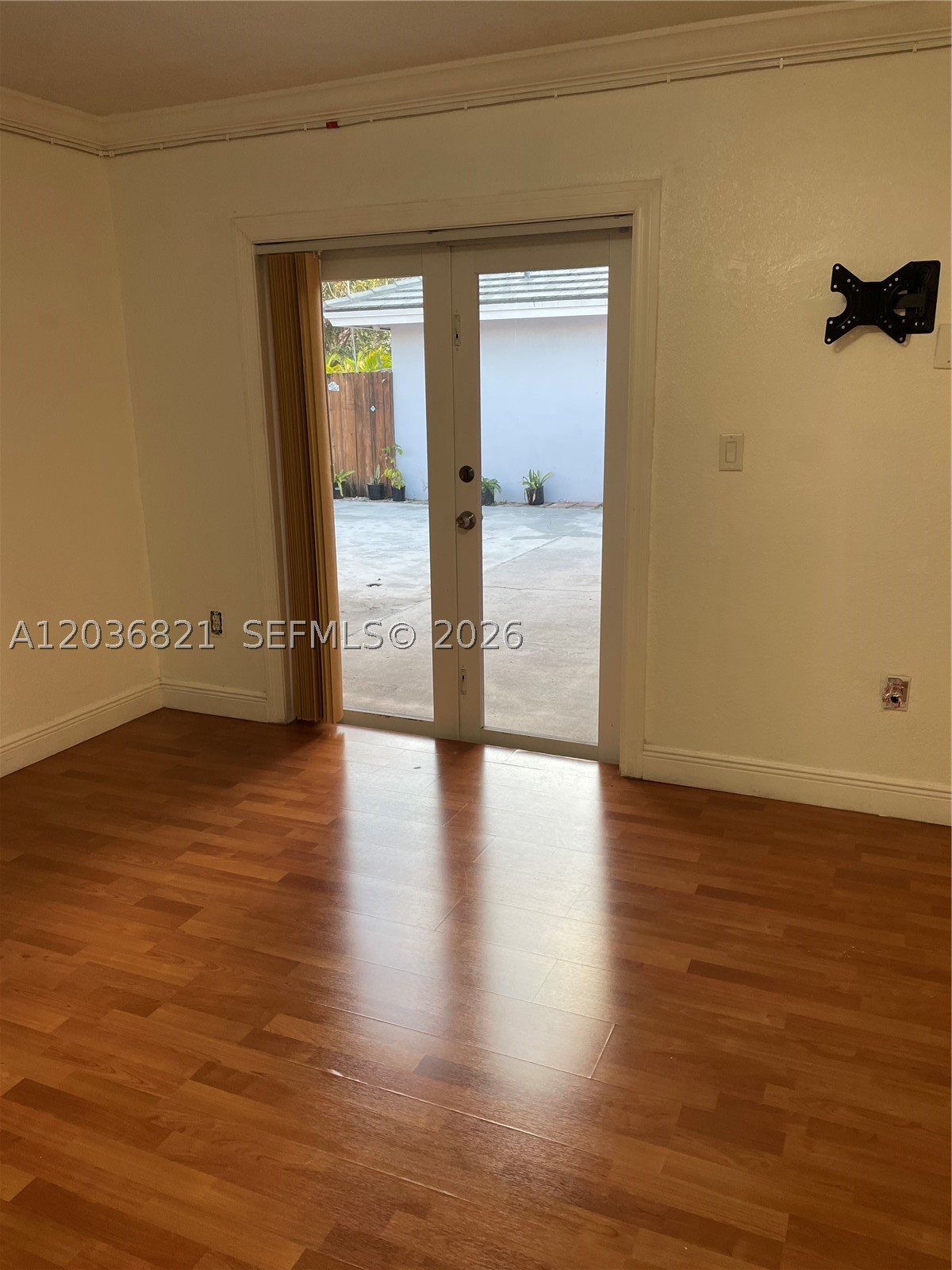 WEST MILLER HEIGHTS SEC 1 - Residential Lease