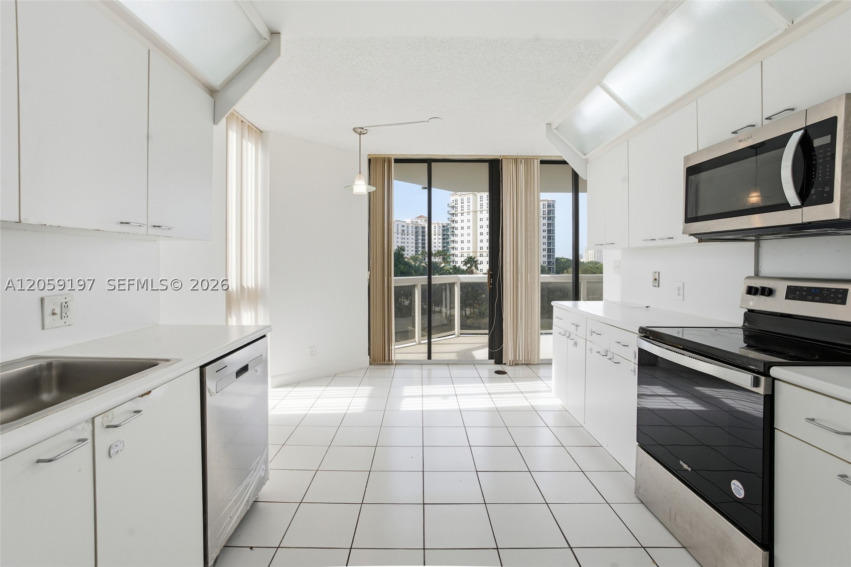 THE LANDMARK CONDO - Residential