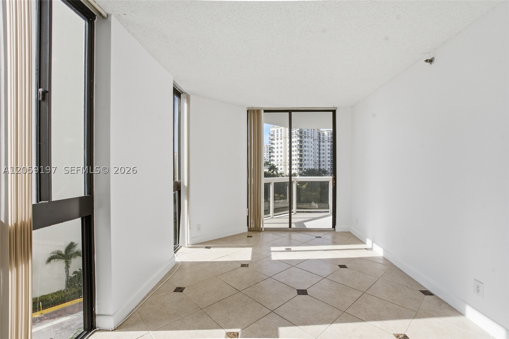 THE LANDMARK CONDO - Residential