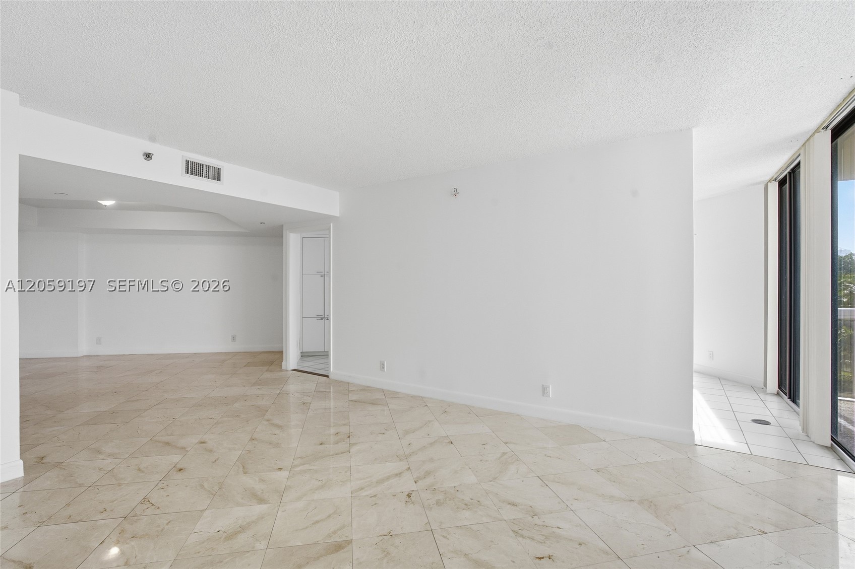 THE LANDMARK CONDO - Residential