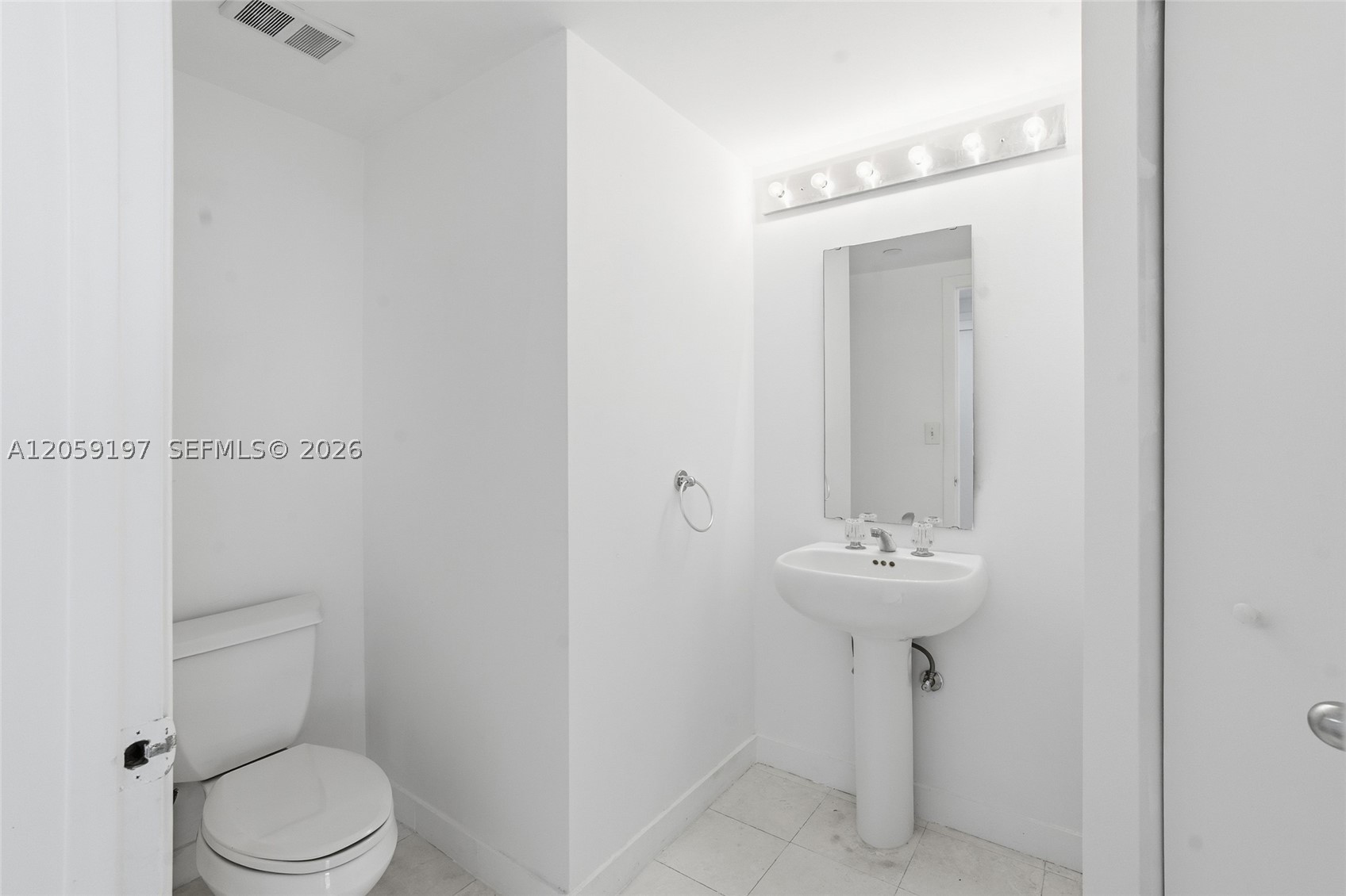 THE LANDMARK CONDO - Residential