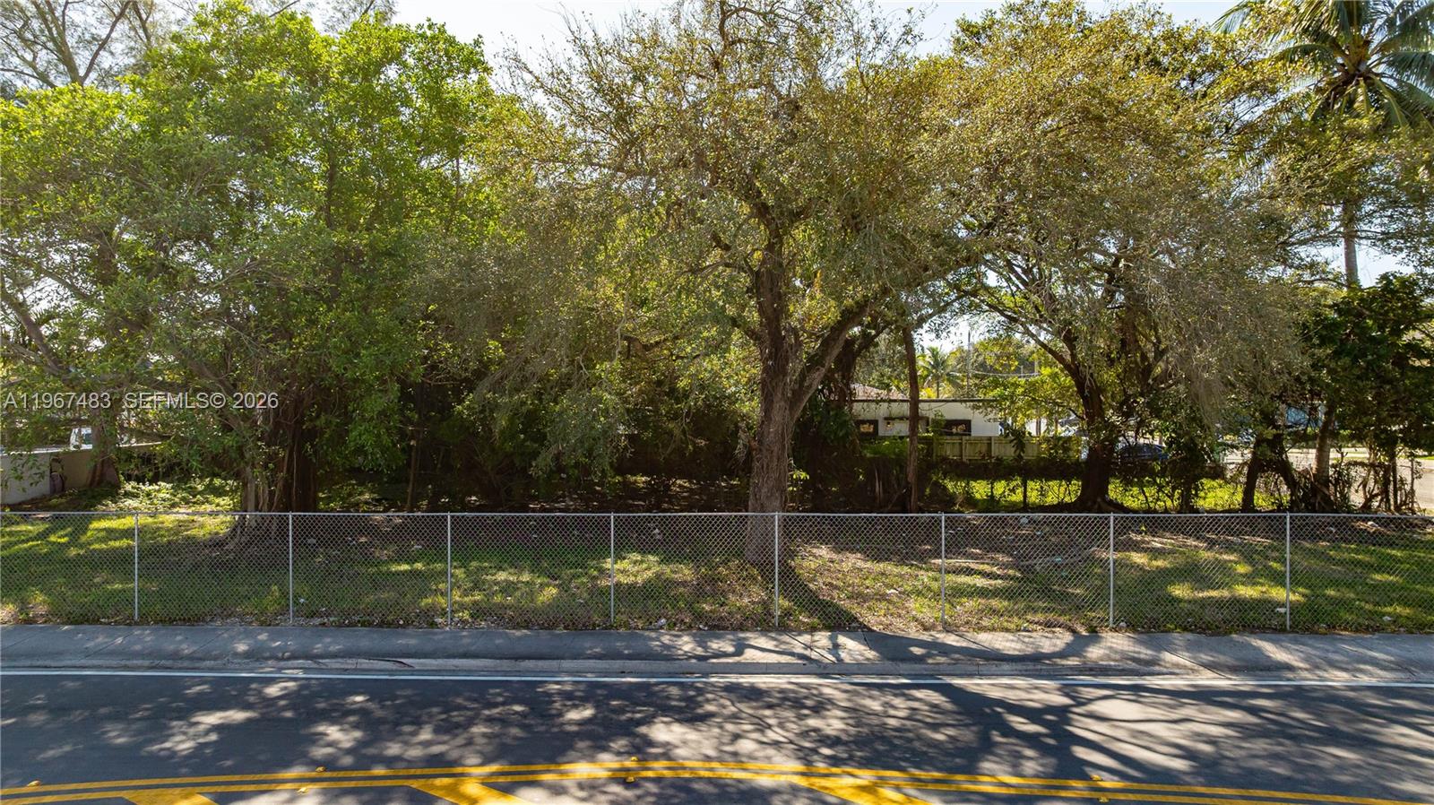 BUCKEYE PARK - Land