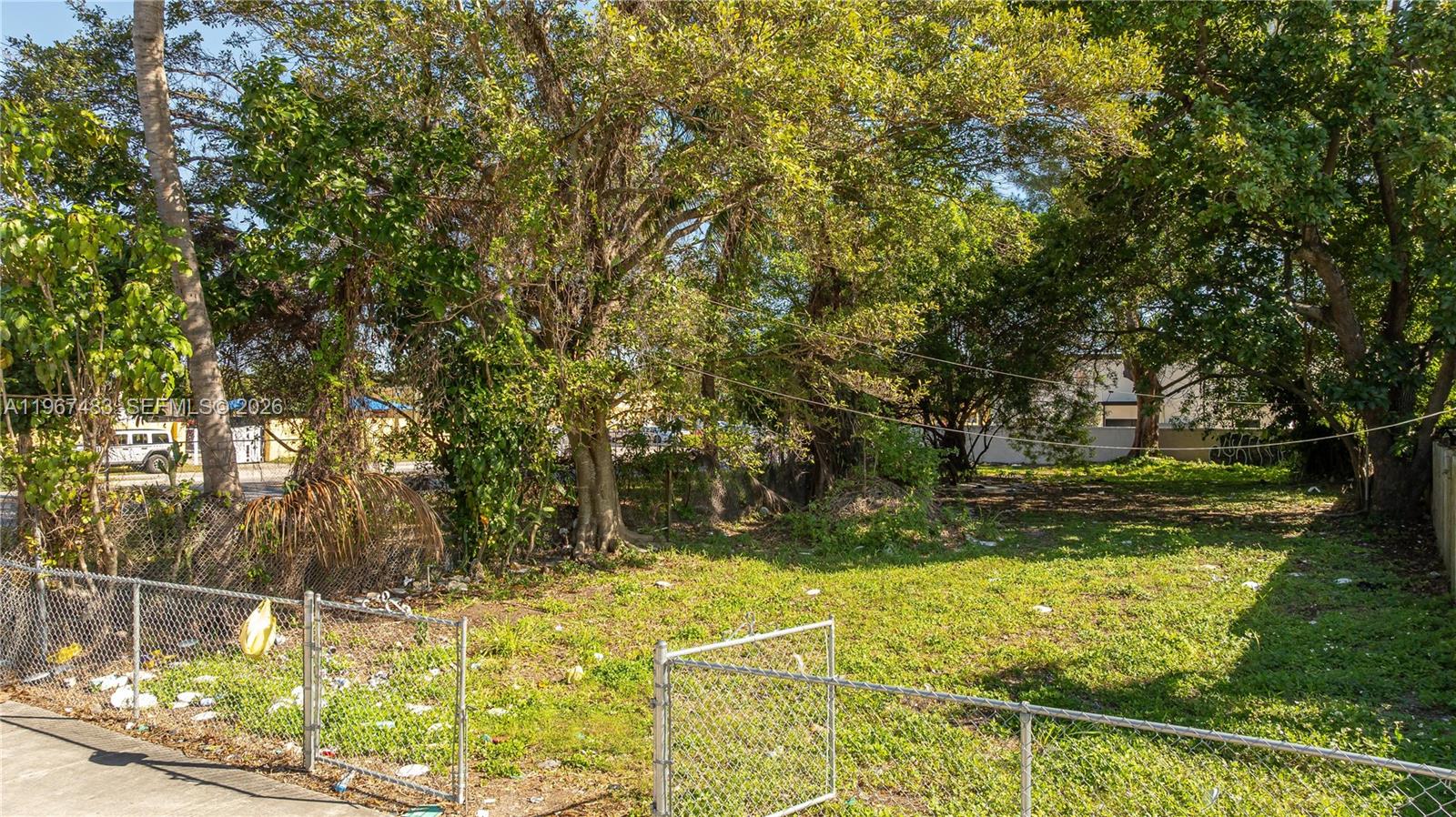 BUCKEYE PARK - Land