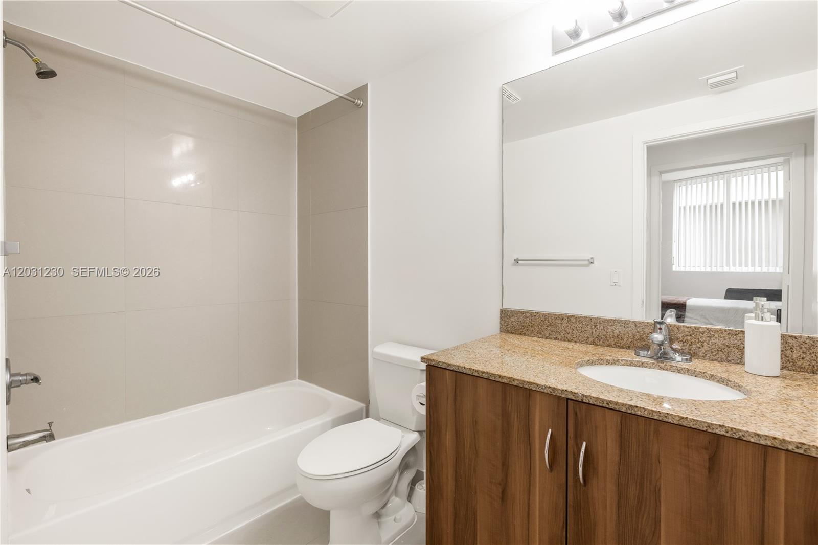 23 BISCAYNE BAY CONDO - Residential Lease