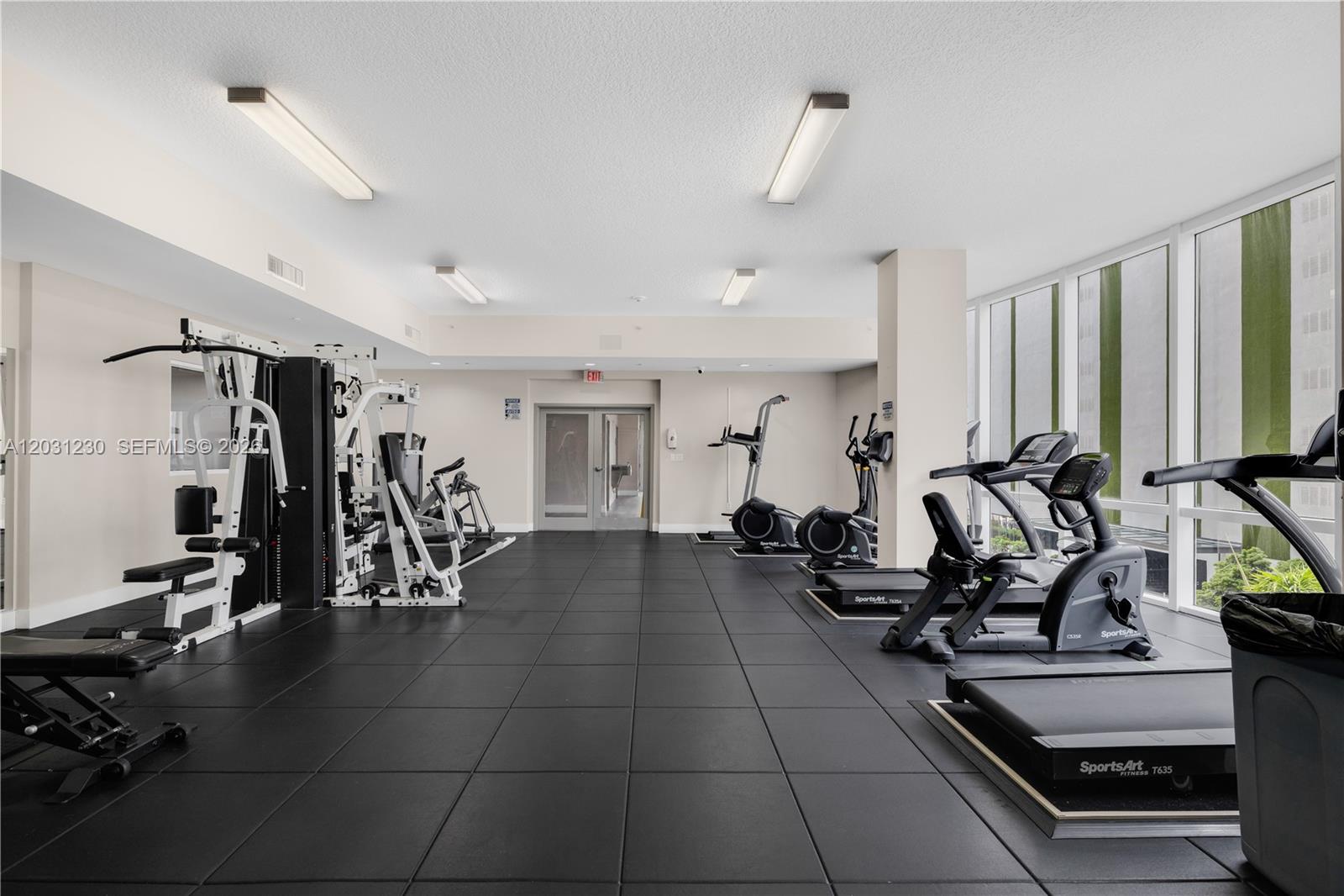 23 BISCAYNE BAY CONDO - Residential Lease