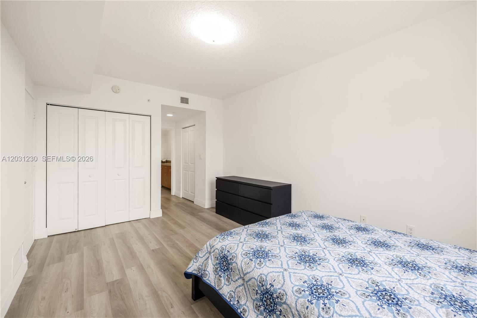 23 BISCAYNE BAY CONDO - Residential Lease