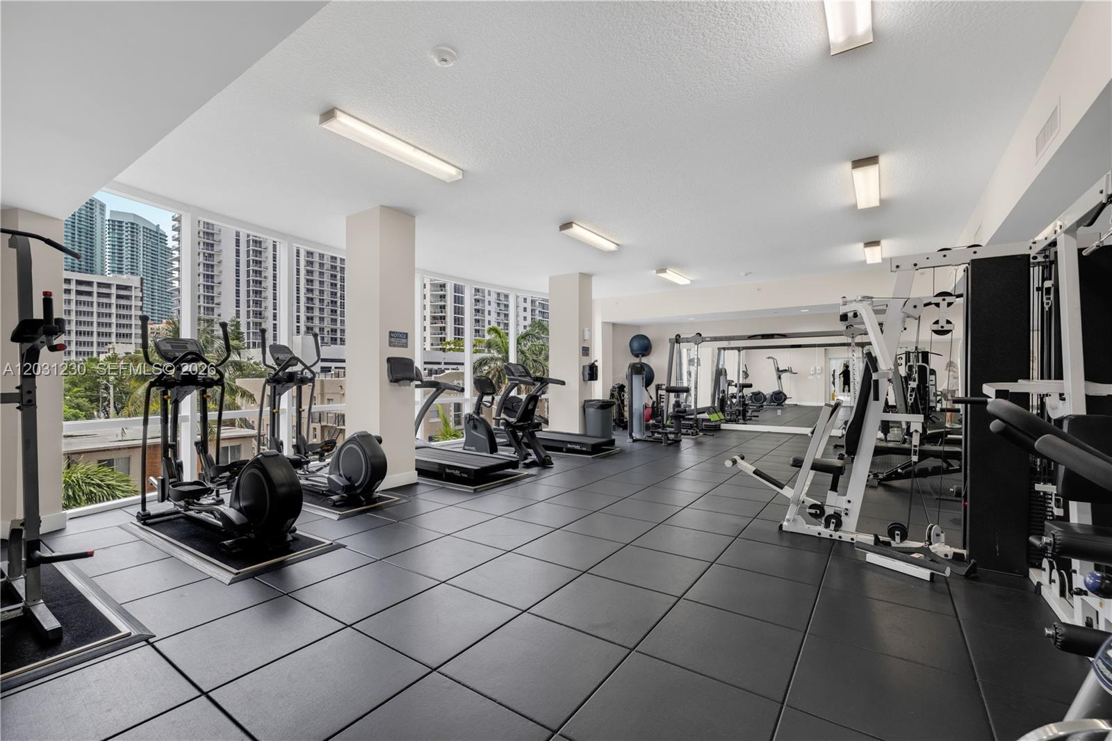 23 BISCAYNE BAY CONDO - Residential Lease