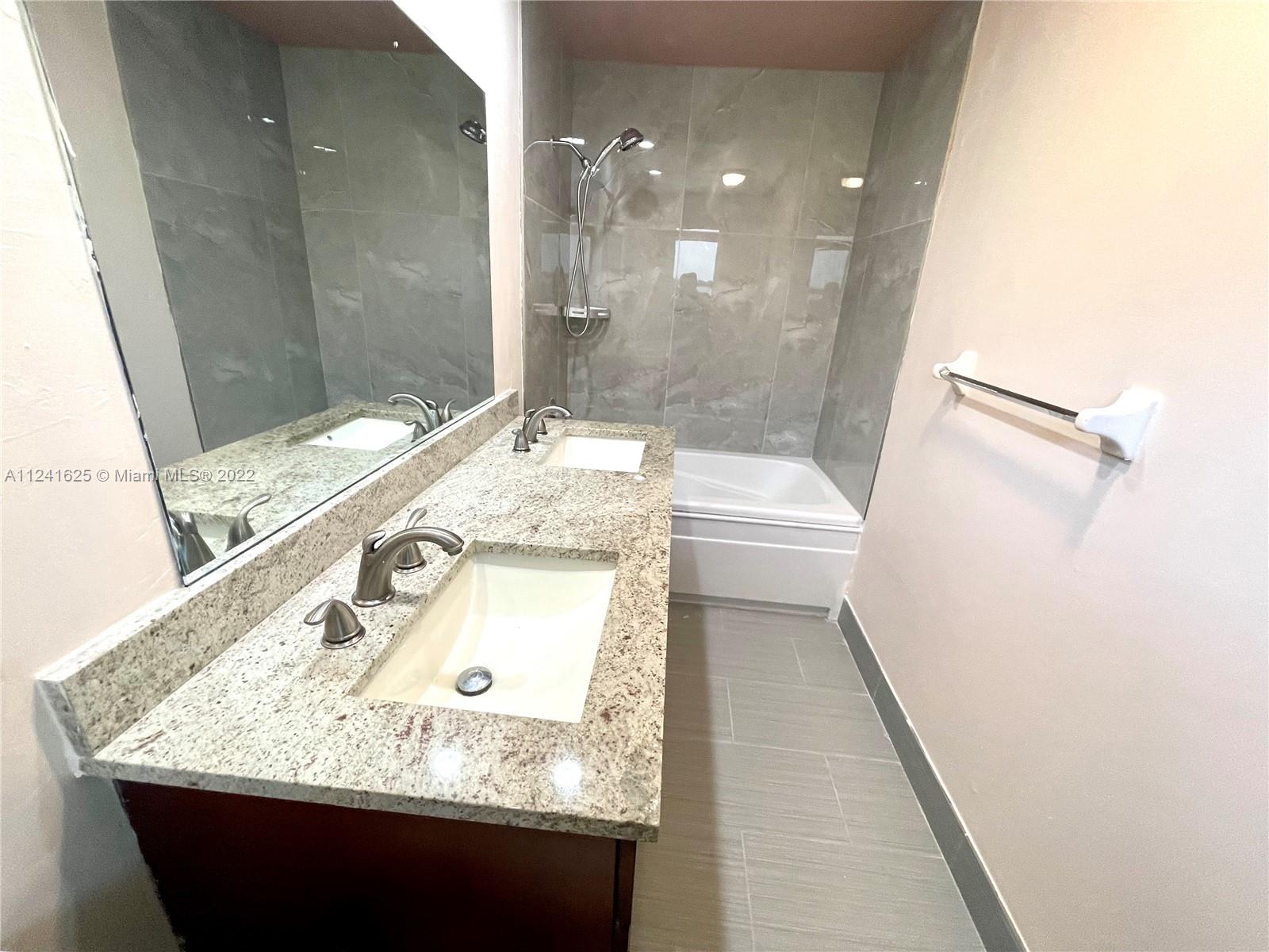 CORAL SPRINGS COUNTRY CLU - Residential Lease