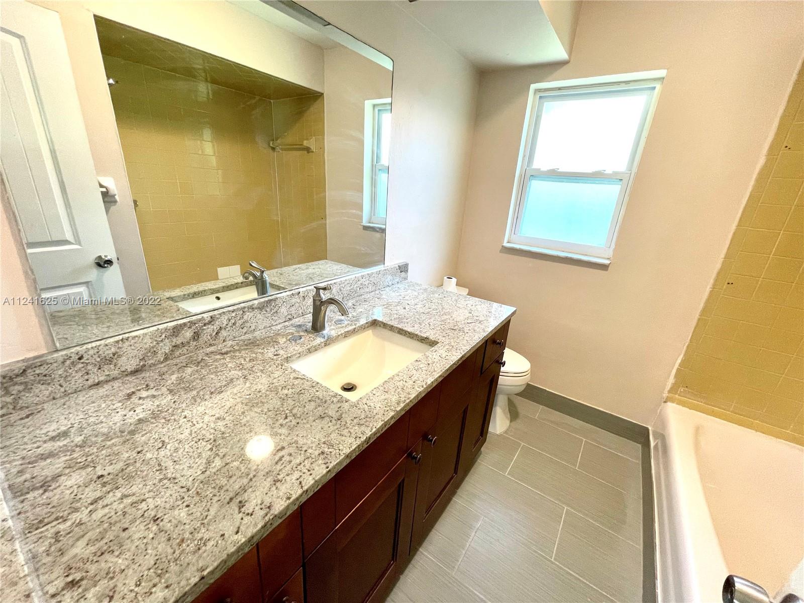 CORAL SPRINGS COUNTRY CLU - Residential Lease