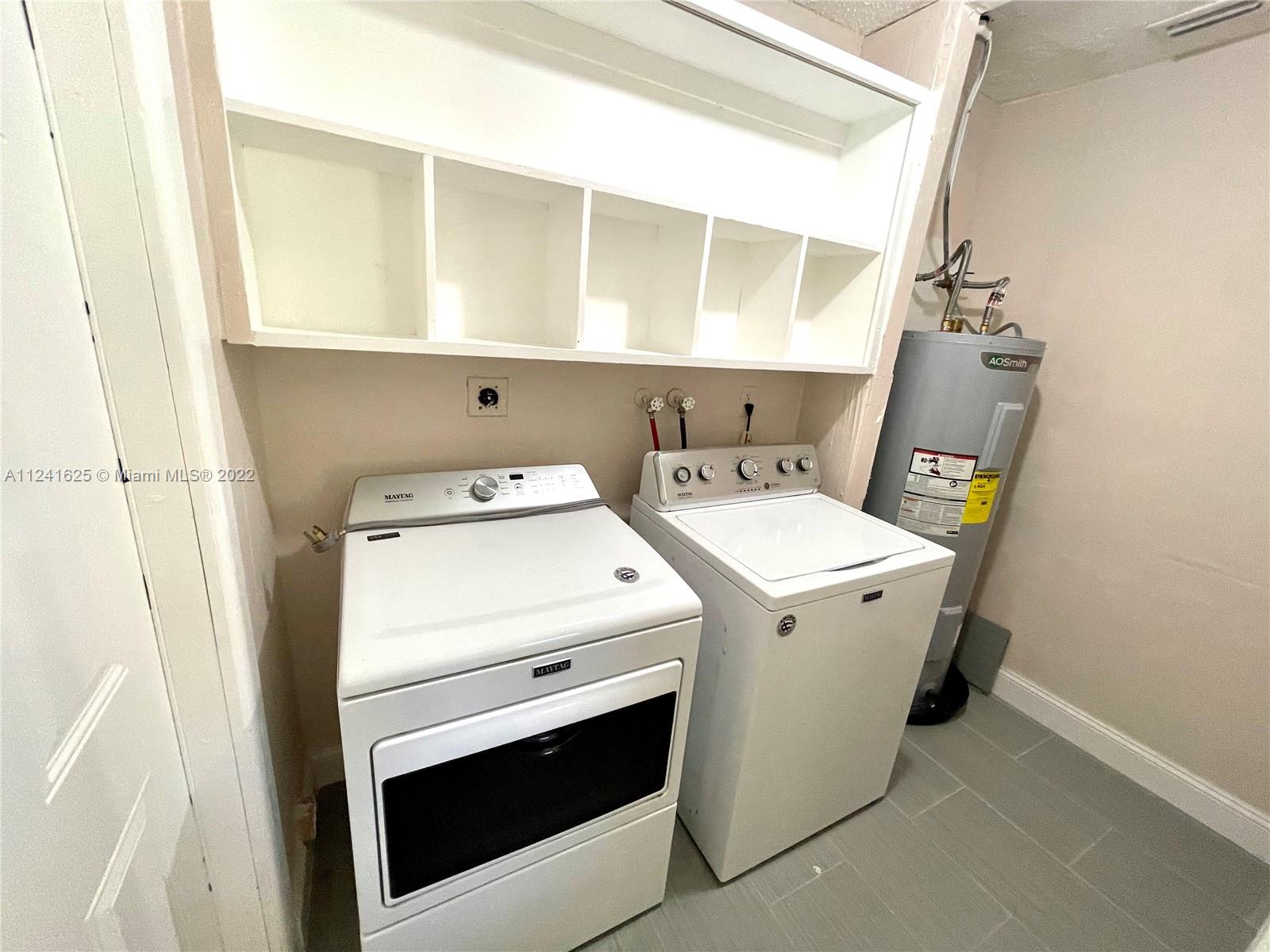CORAL SPRINGS COUNTRY CLU - Residential Lease