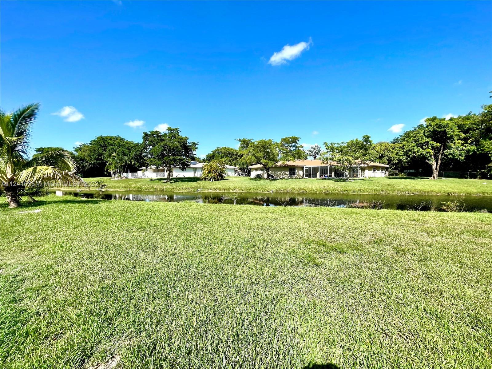 CORAL SPRINGS COUNTRY CLU - Residential Lease