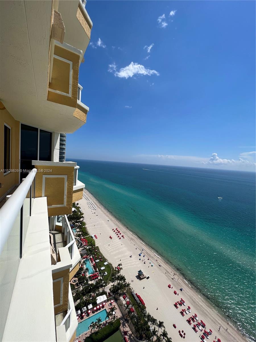 ACQUALINA OCEAN RESIDENCE - Residential