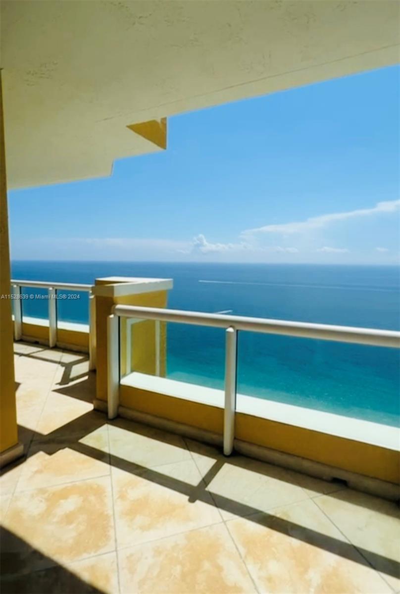 ACQUALINA OCEAN RESIDENCE - Residential