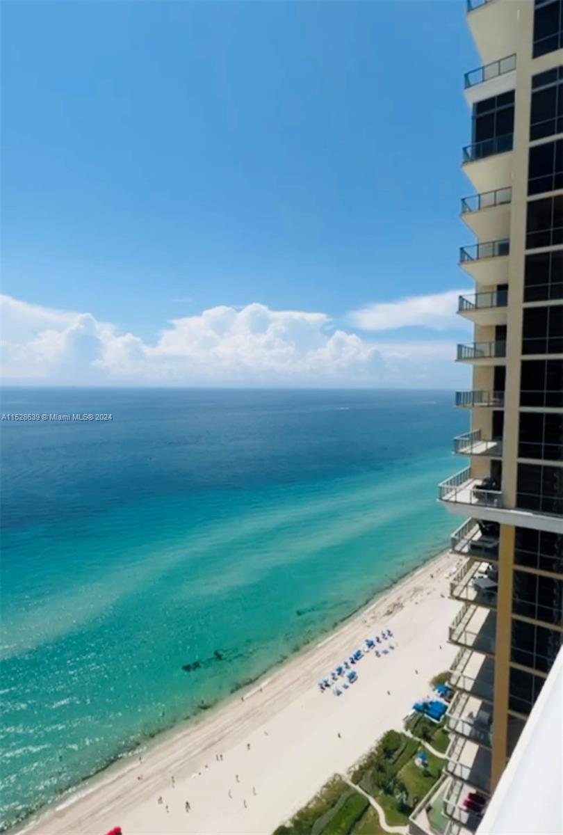 ACQUALINA OCEAN RESIDENCE - Residential