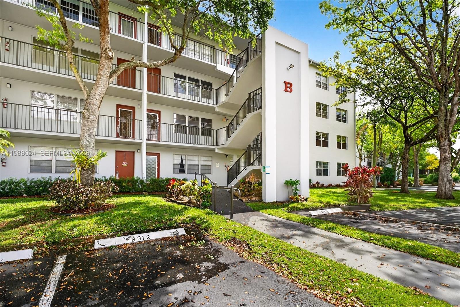 IVANHOE WEST - Residential