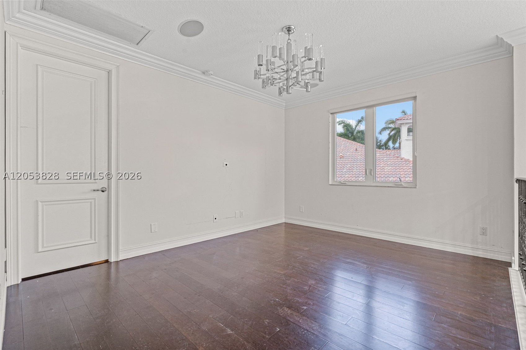 ENCLAVE - Residential