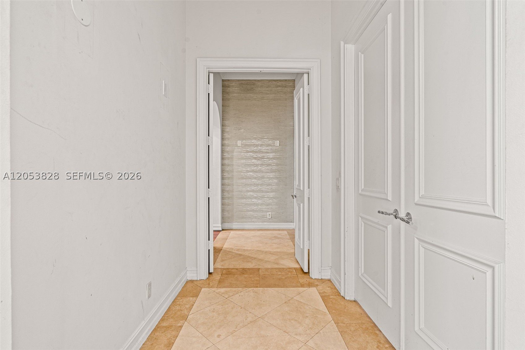 ENCLAVE - Residential