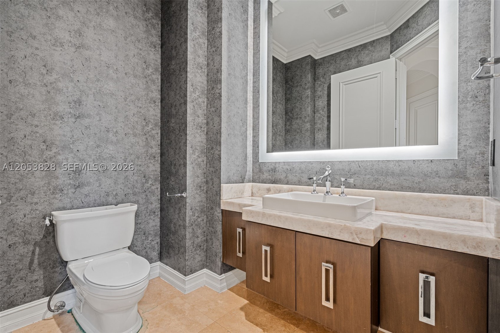 ENCLAVE - Residential