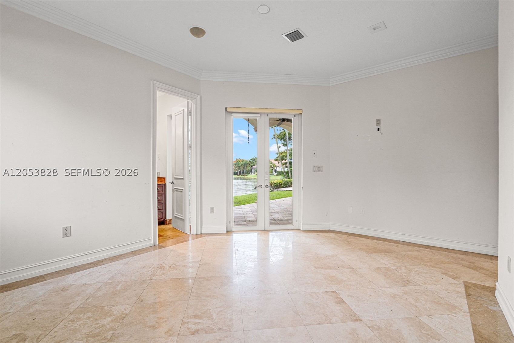 ENCLAVE - Residential
