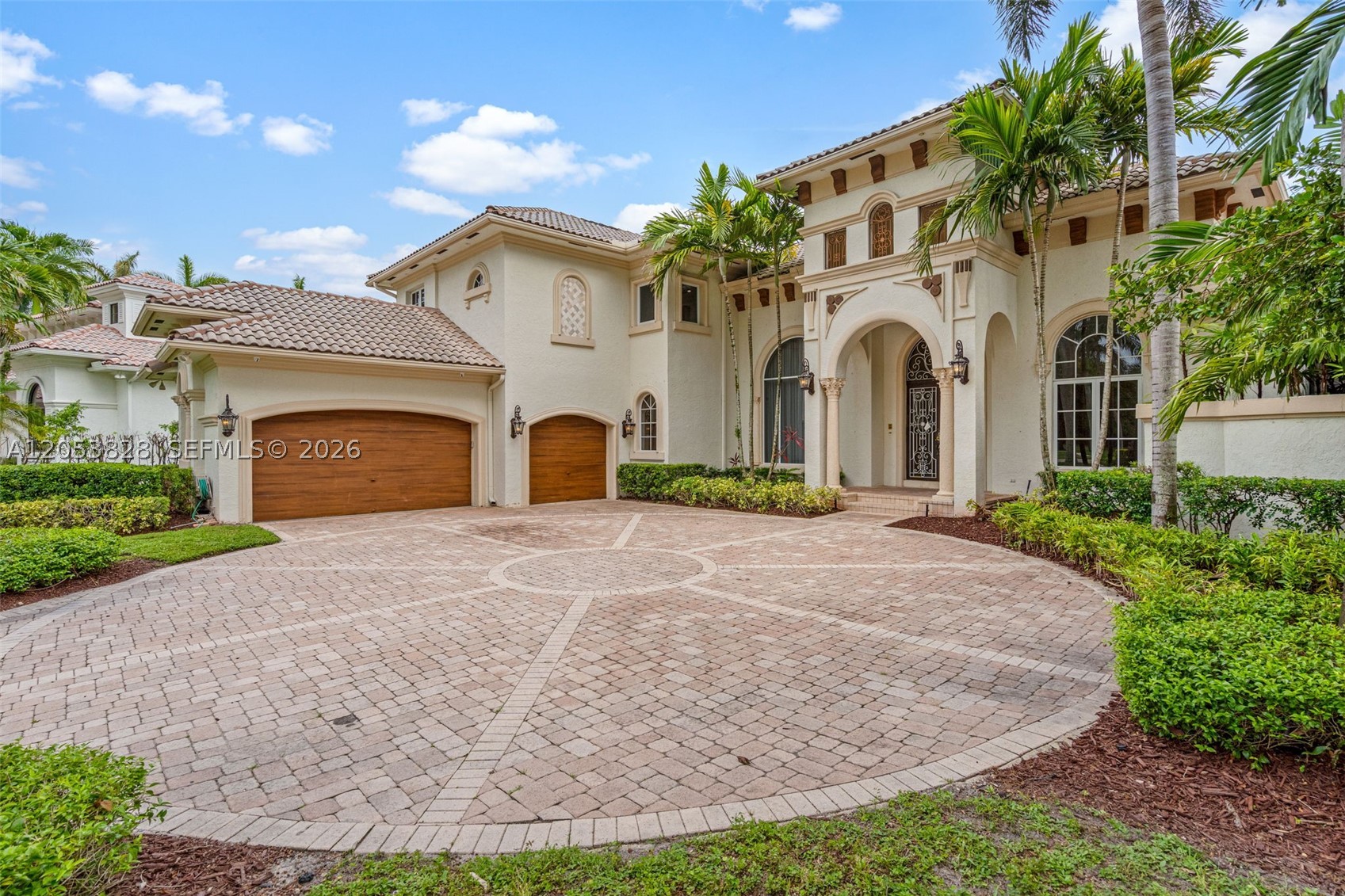 ENCLAVE - Residential