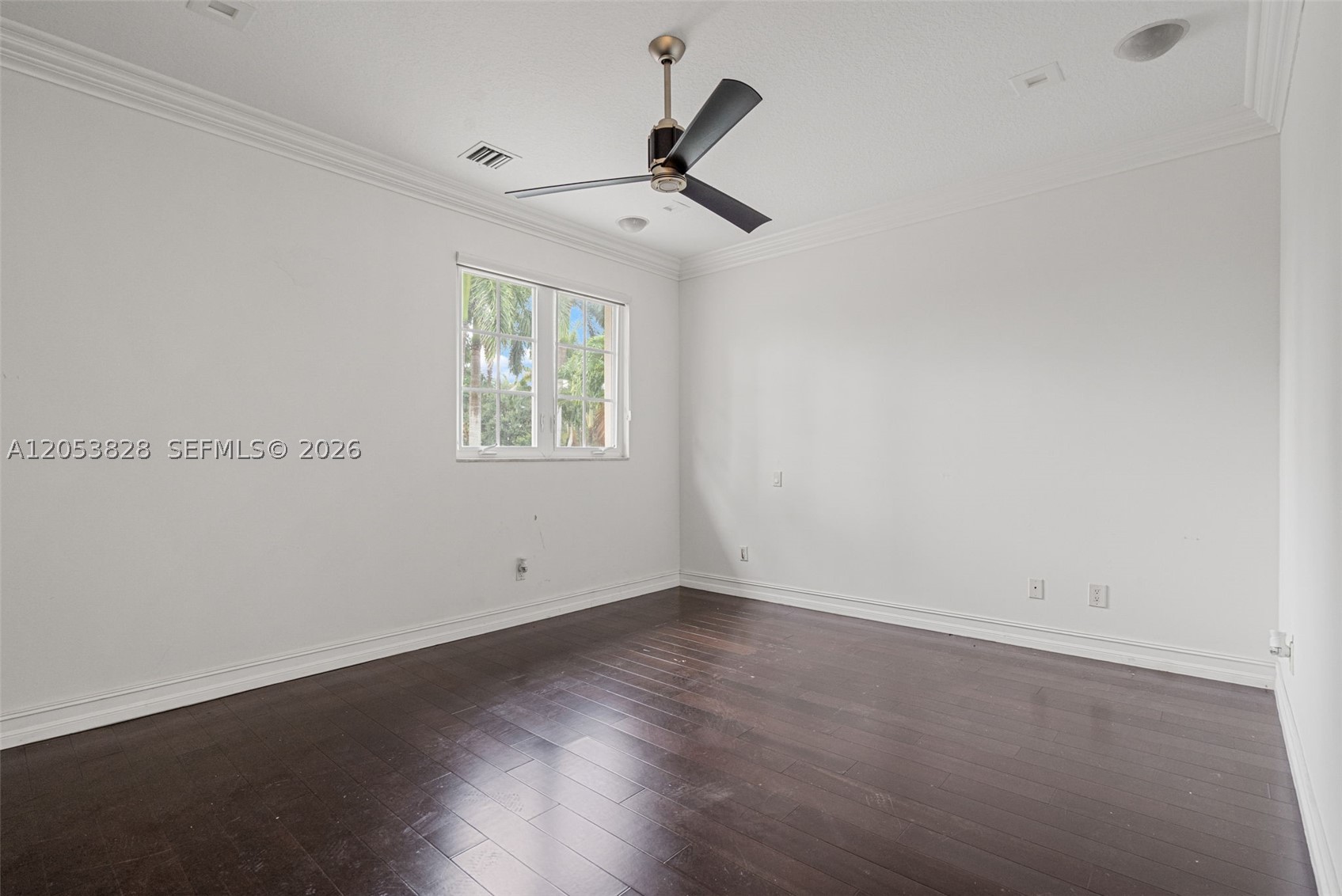 ENCLAVE - Residential