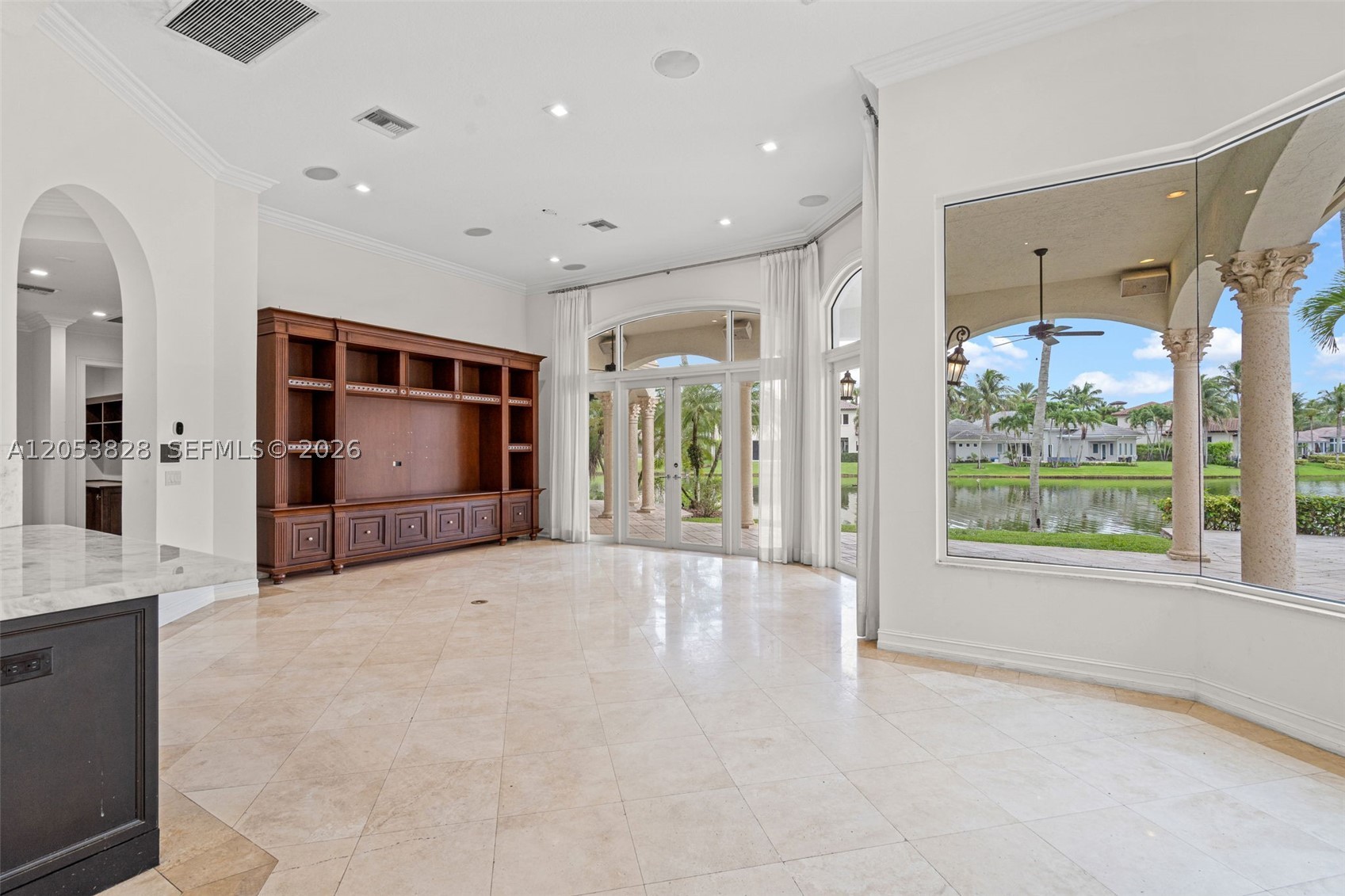 ENCLAVE - Residential