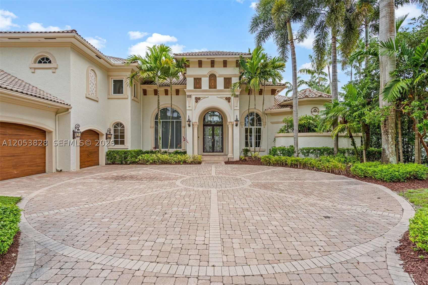ENCLAVE - Residential