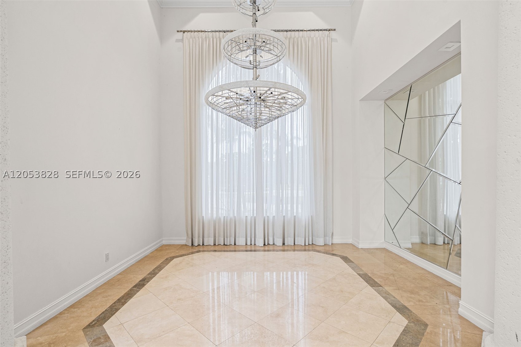 ENCLAVE - Residential