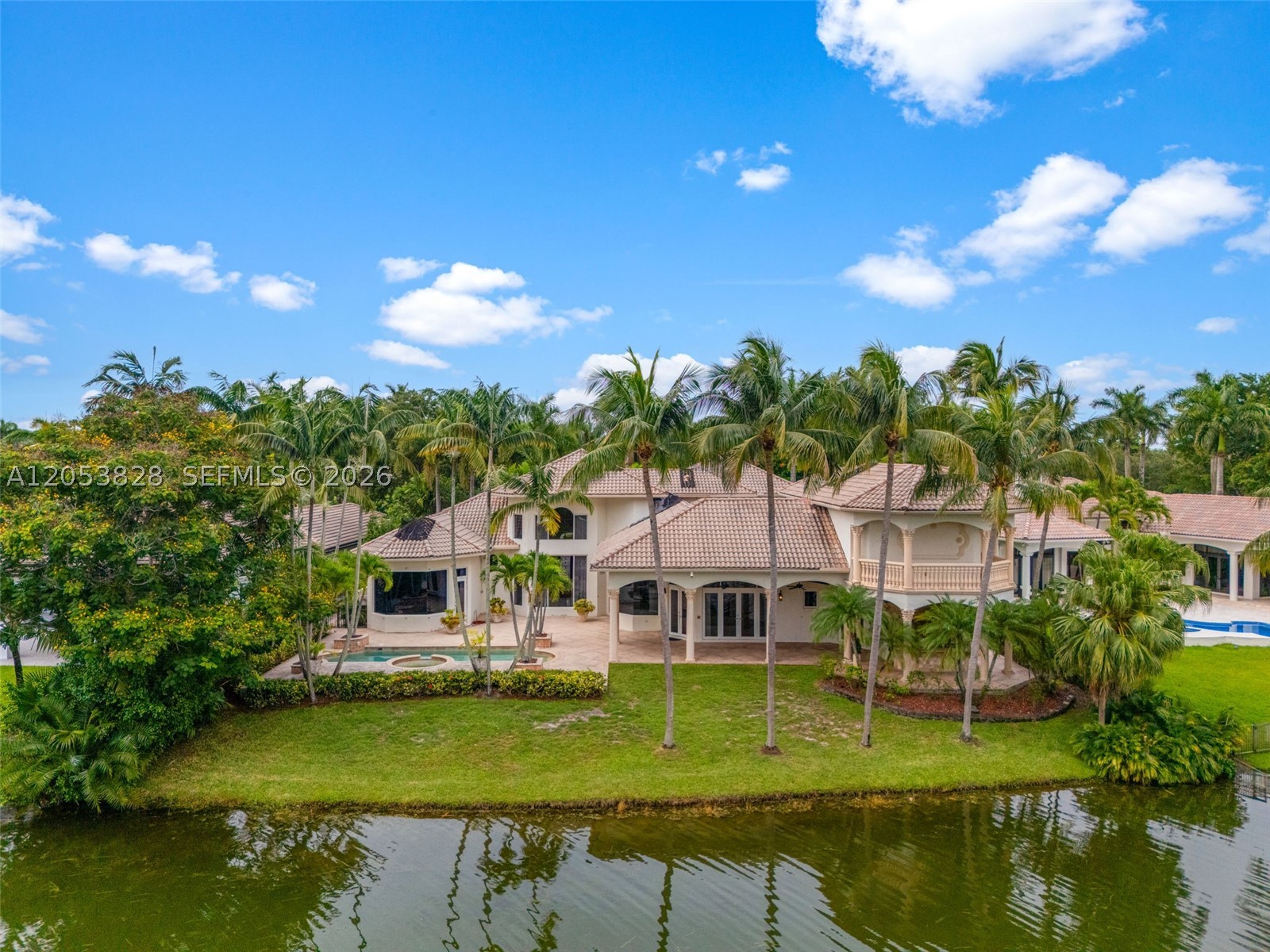 ENCLAVE - Residential