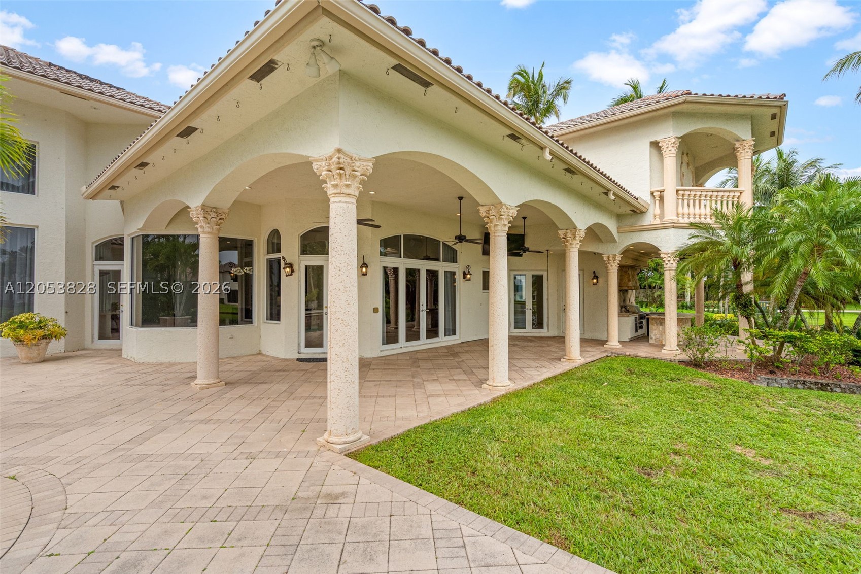 ENCLAVE - Residential