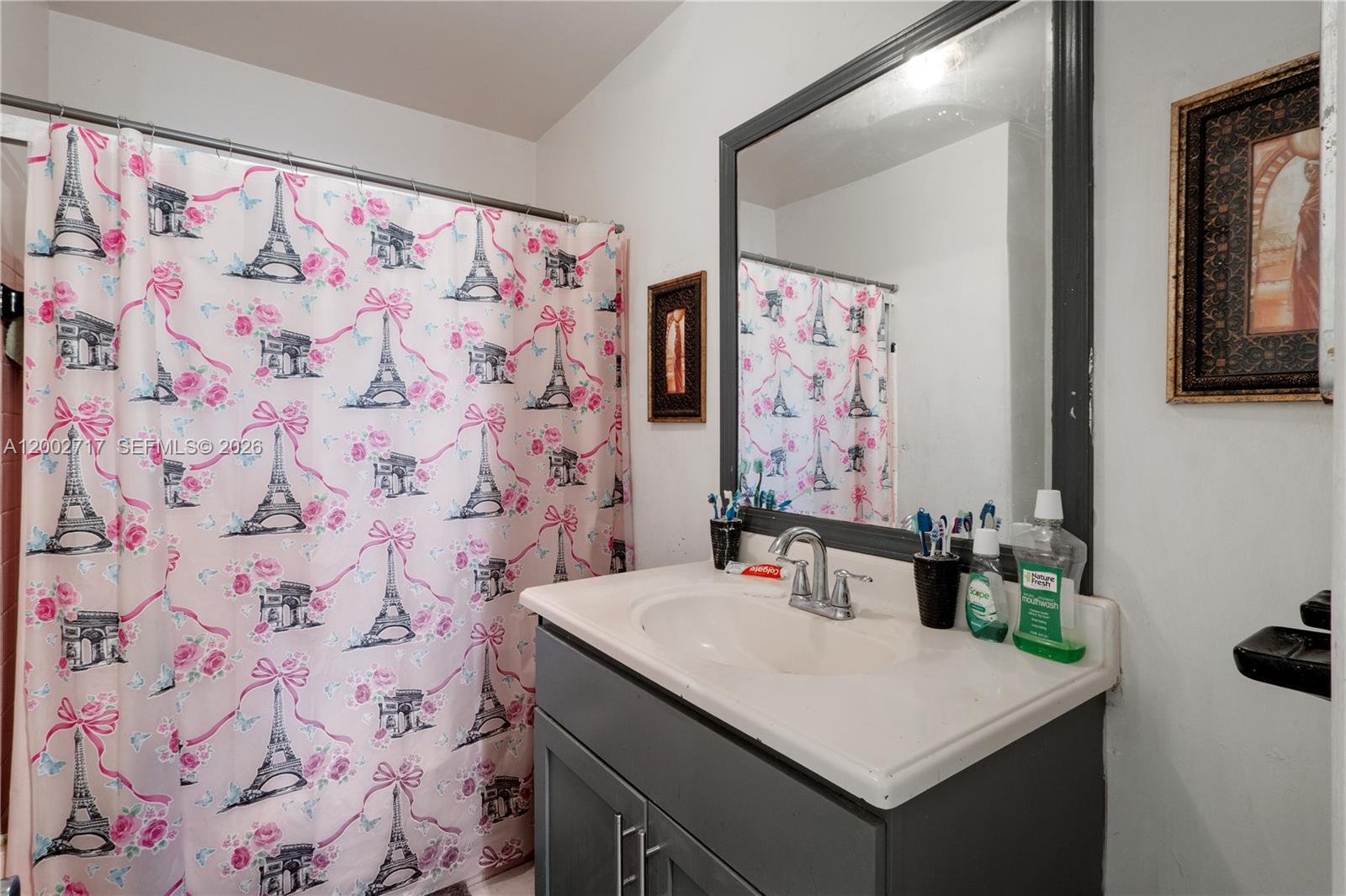 SO MIAMI HEIGHTS MANOR - Residential