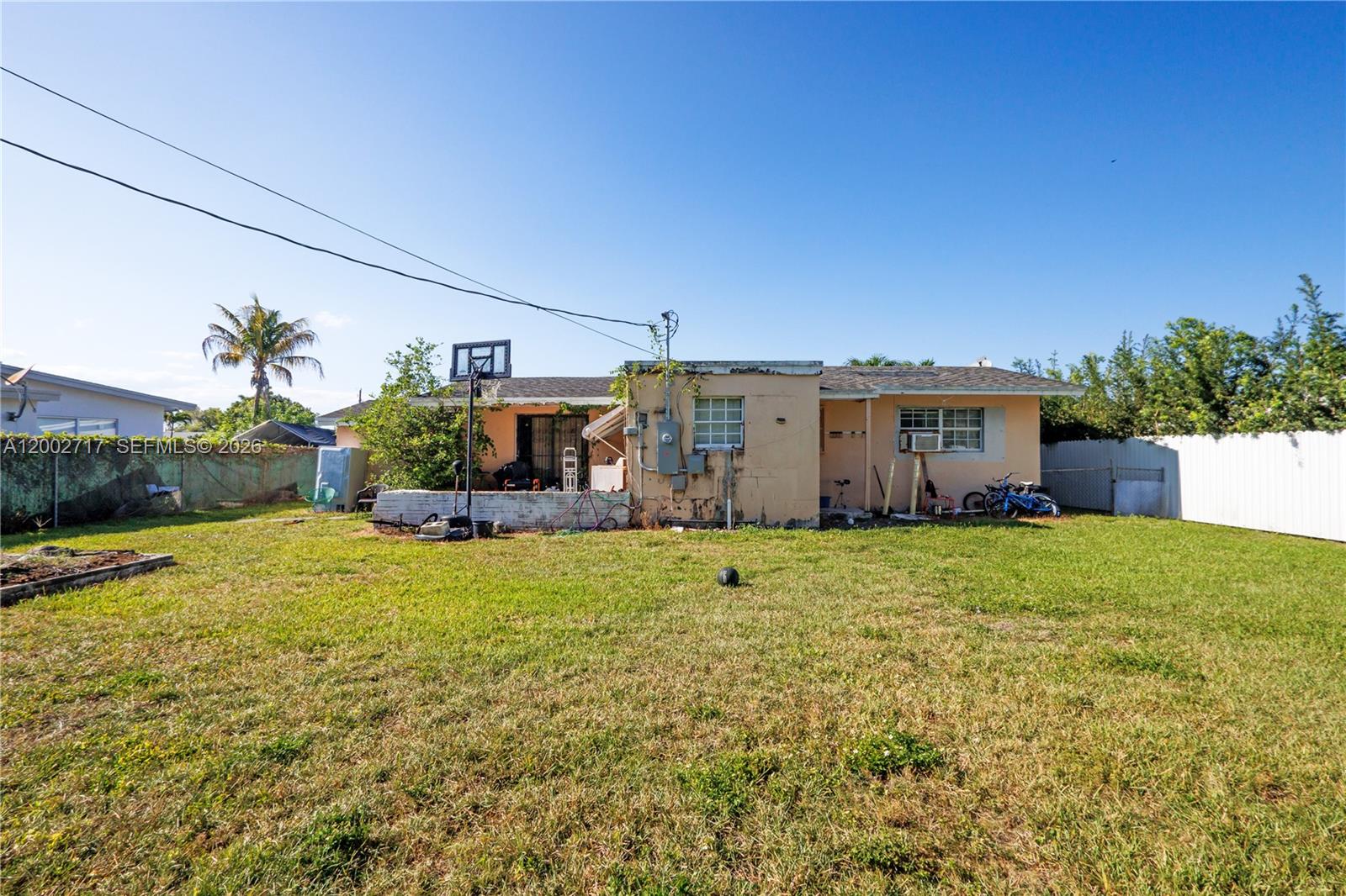 SO MIAMI HEIGHTS MANOR - Residential