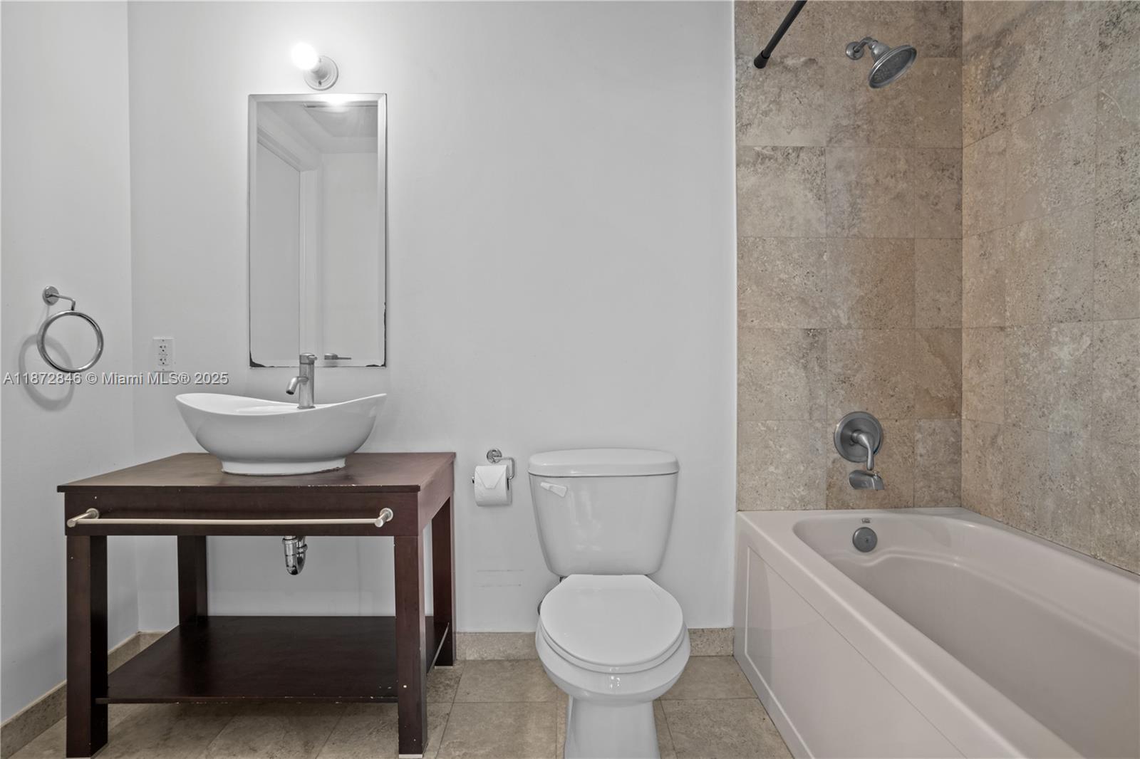 WIND CONDO - Residential Lease