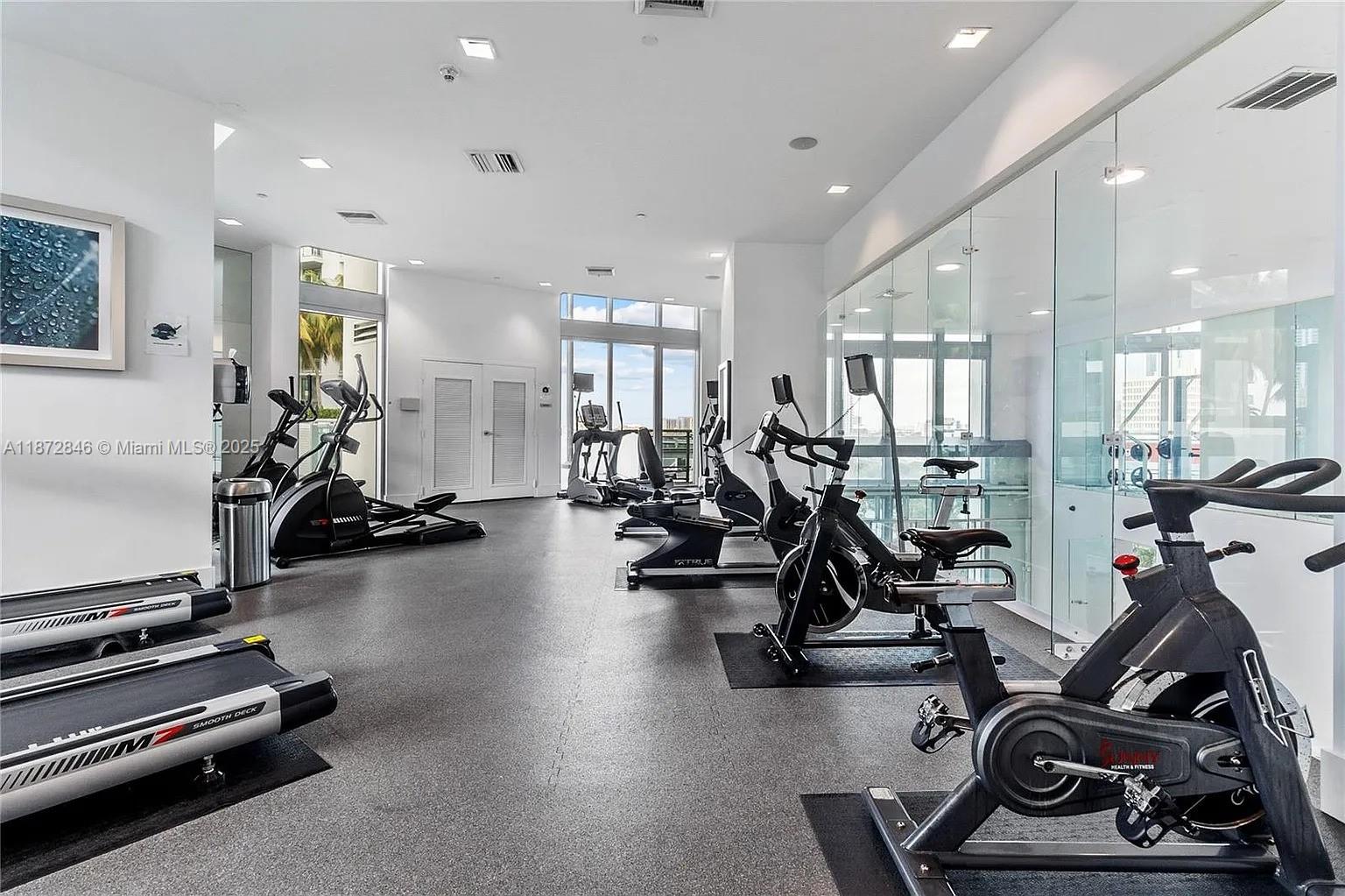 WIND CONDO - Residential Lease