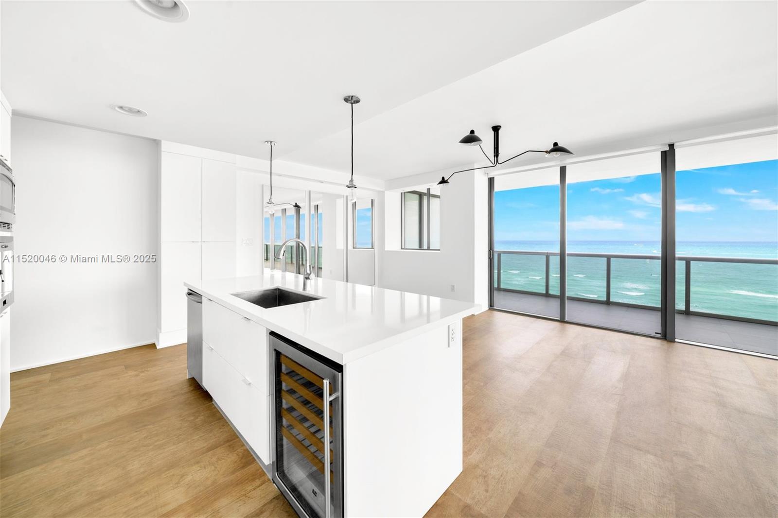 MEI CONDO - Residential