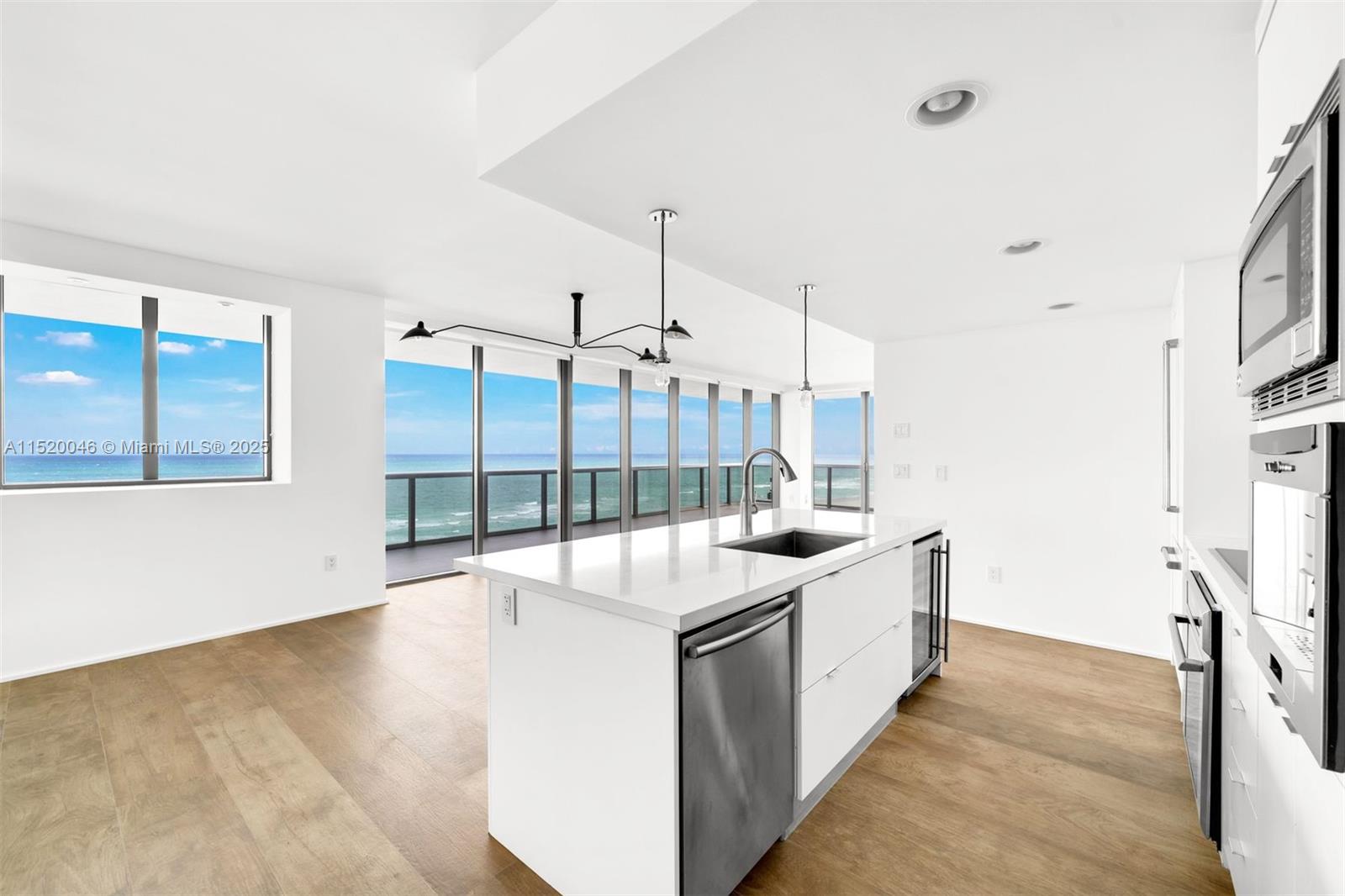 MEI CONDO - Residential