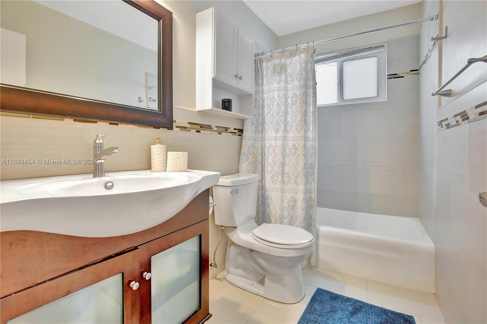 NOB HILL ESTATES 1 SEC - Residential