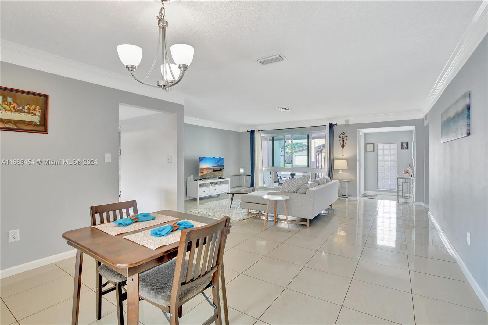 NOB HILL ESTATES 1 SEC - Residential