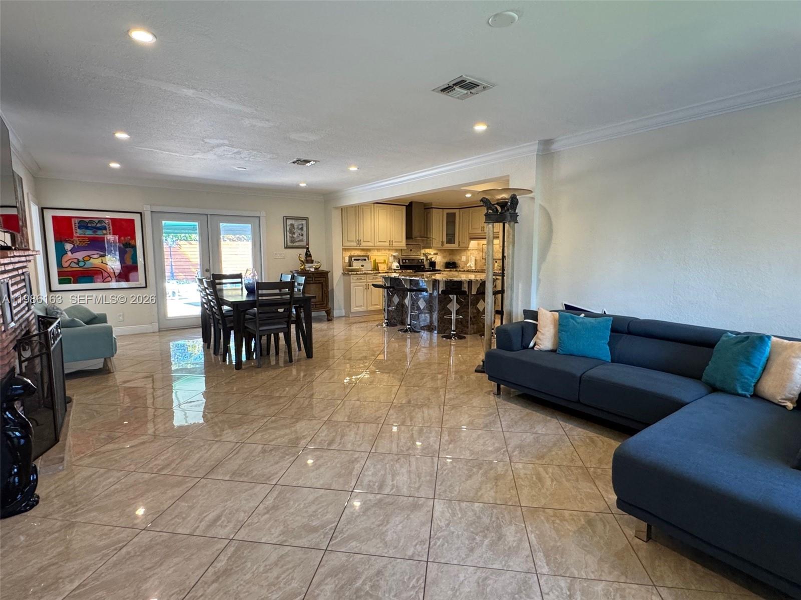 SANTA BARBARA ESTATES - Residential