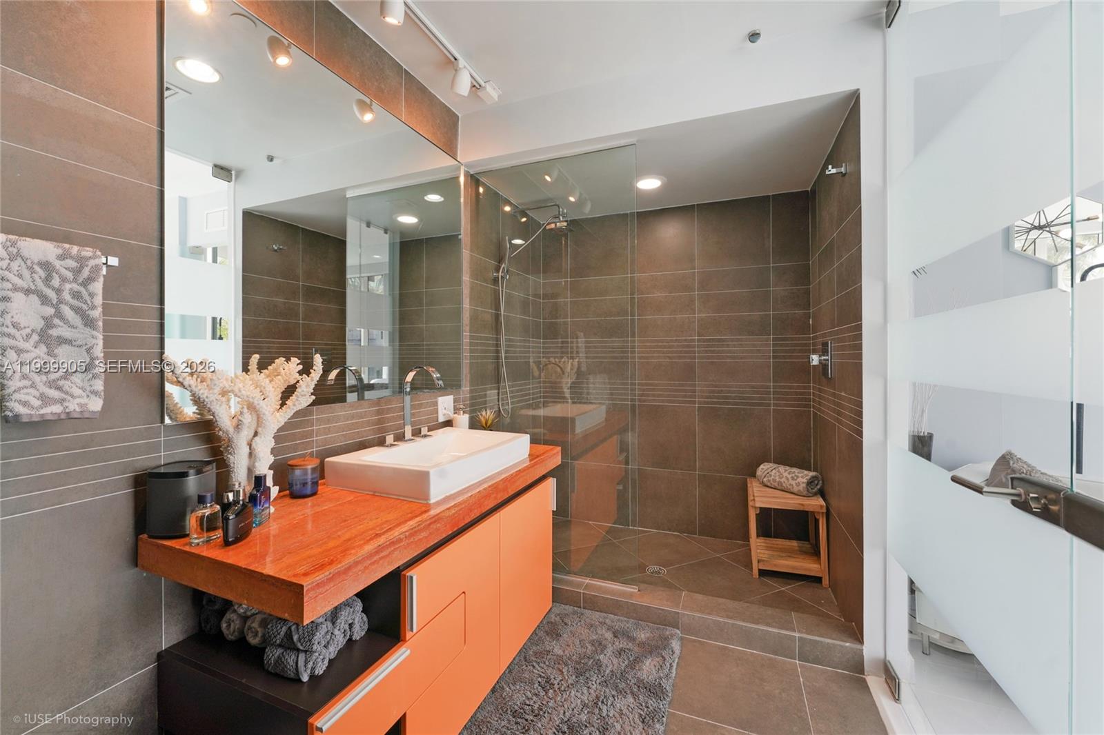 ARTEPARK SOUTH CONDO - Residential Lease