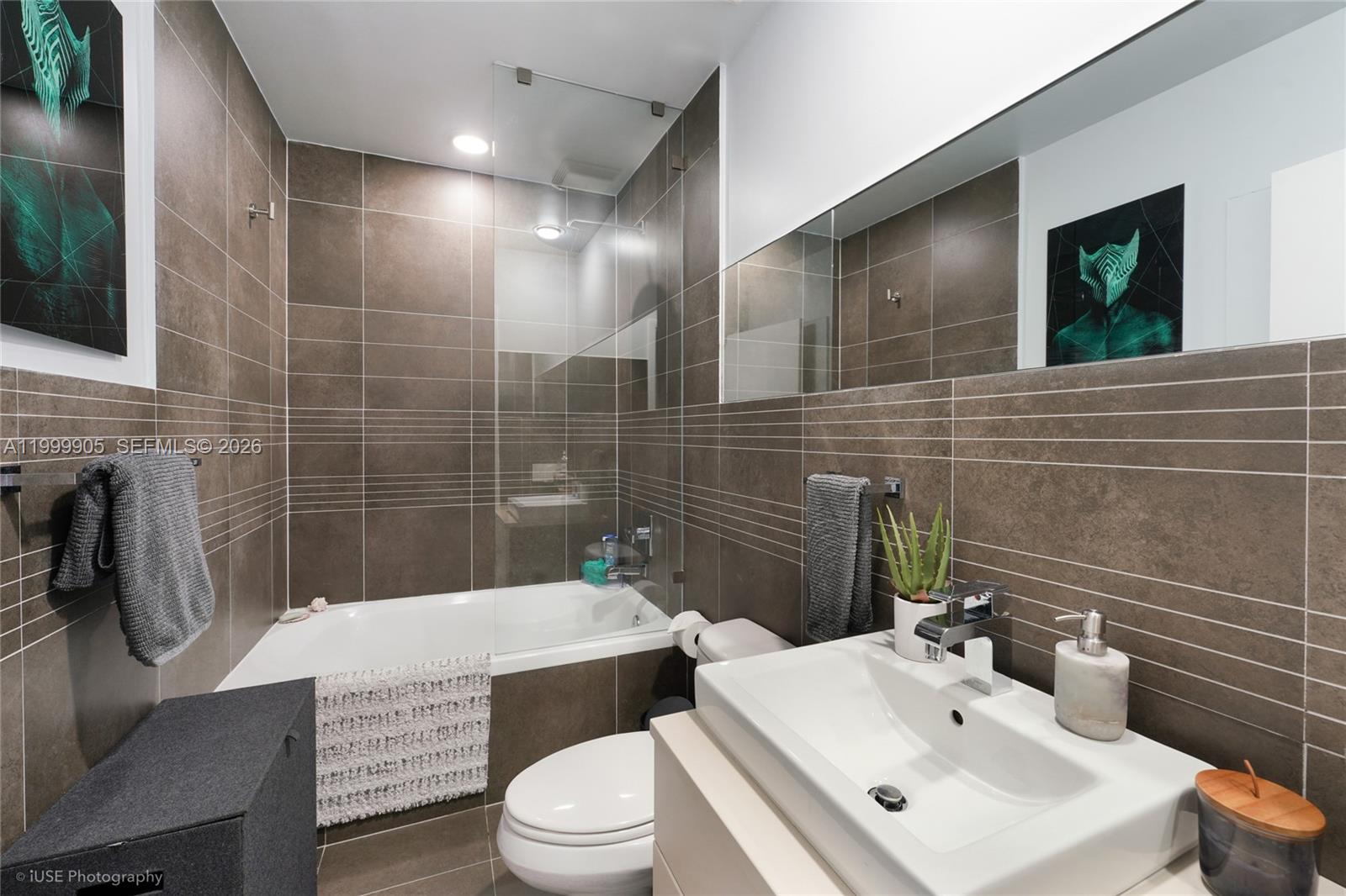 ARTEPARK SOUTH CONDO - Residential Lease