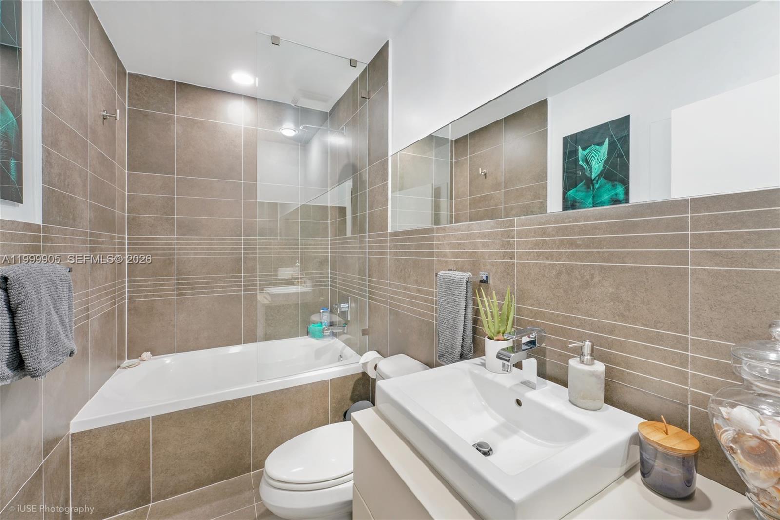 ARTEPARK SOUTH CONDO - Residential Lease