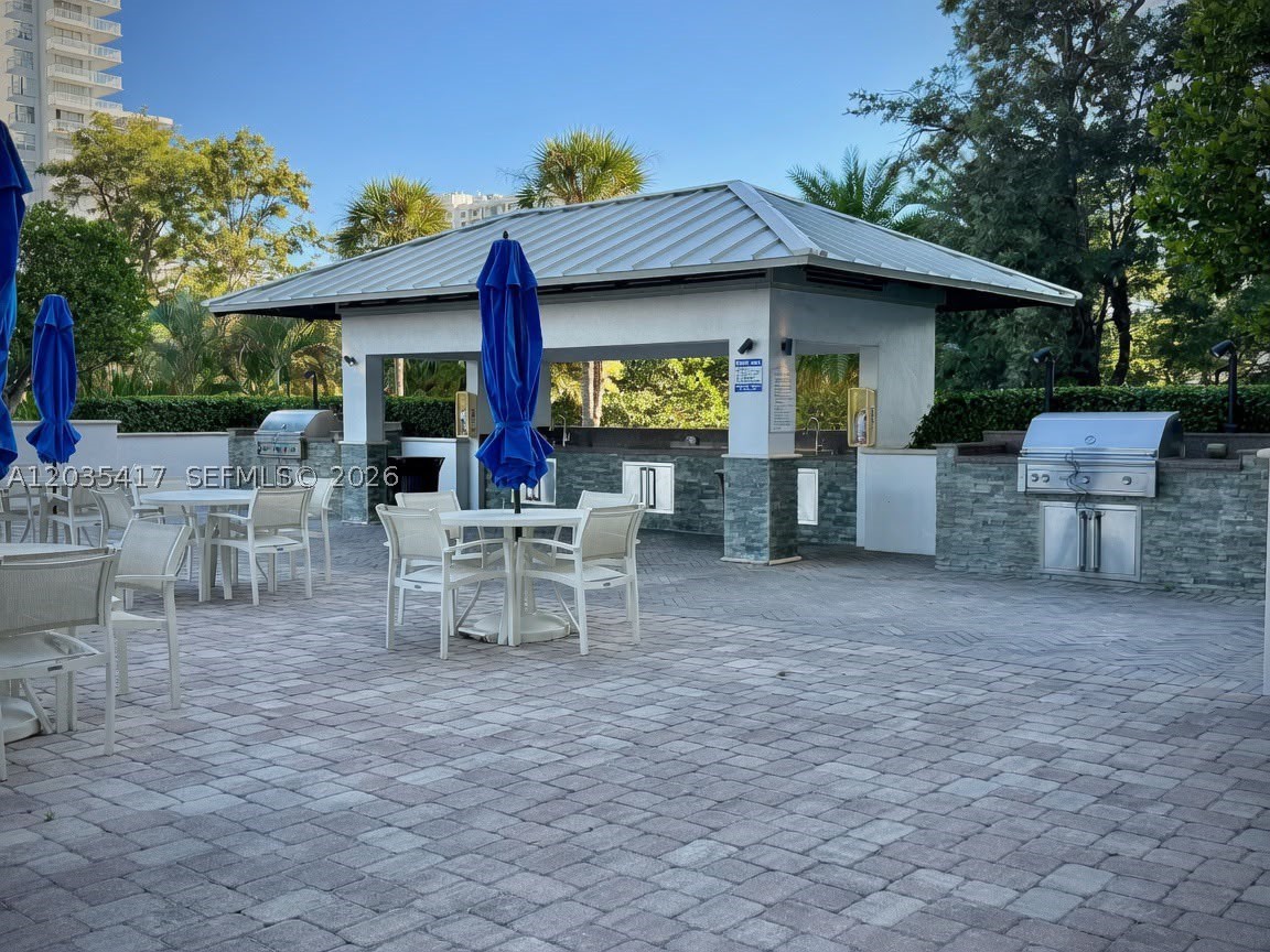 ADMIRALS PORT CONDO EAST - Residential