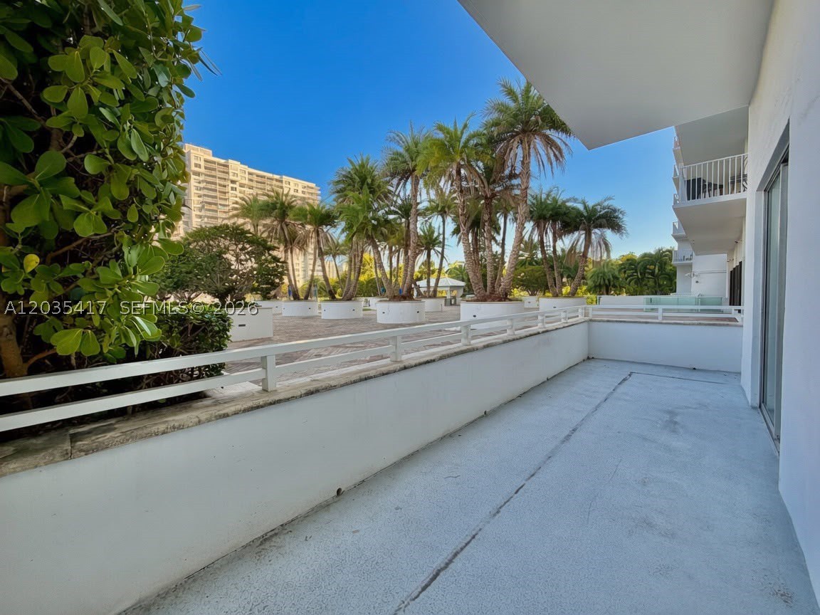 ADMIRALS PORT CONDO EAST - Residential