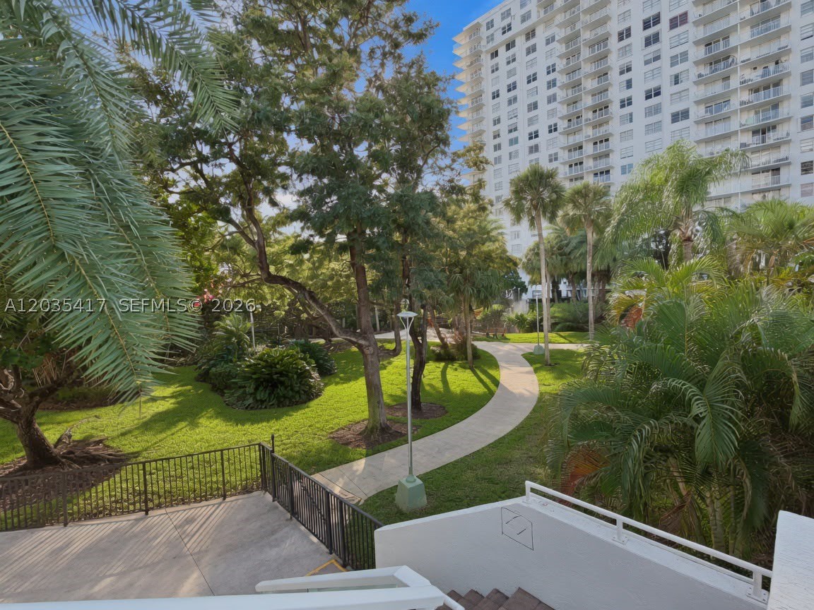 ADMIRALS PORT CONDO EAST - Residential
