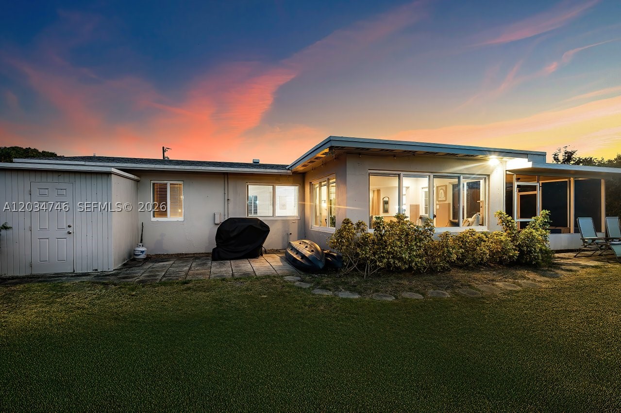 TROPICAL MANORS ADD-RESUB - Residential