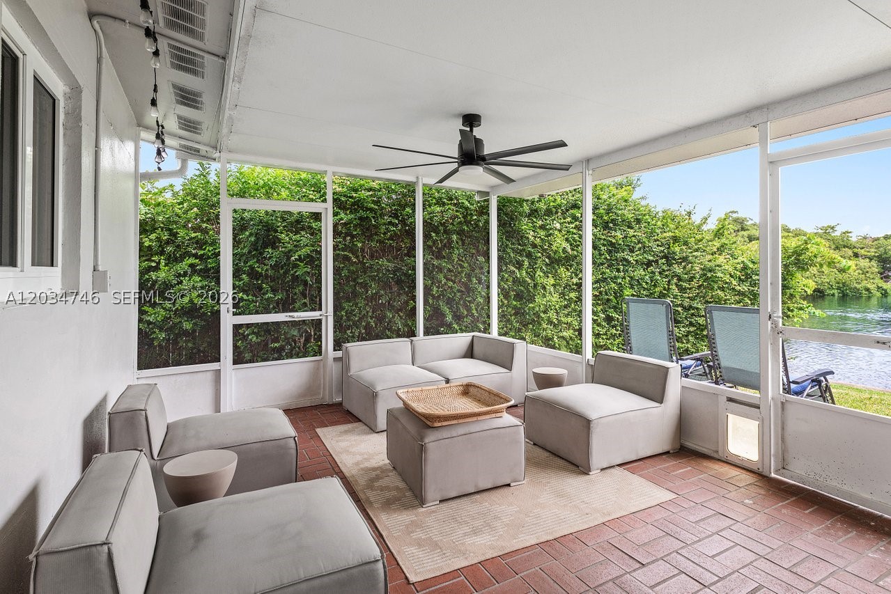 TROPICAL MANORS ADD-RESUB - Residential