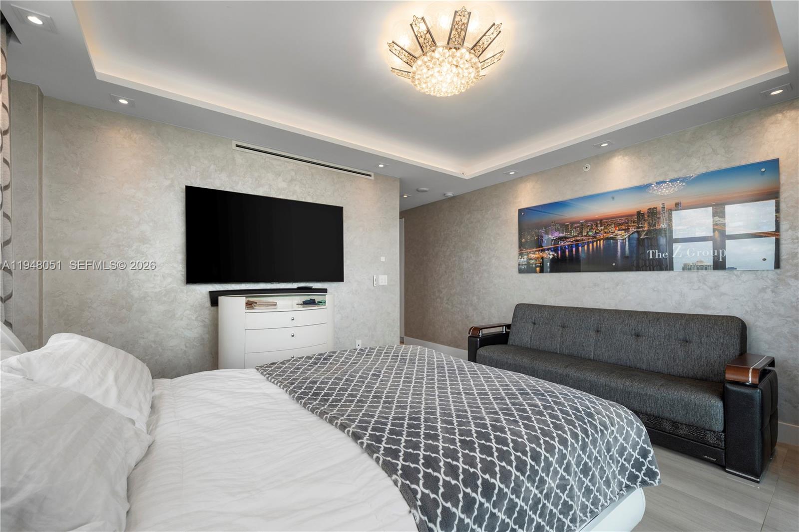 THE PENINSULA II CONDO - Residential