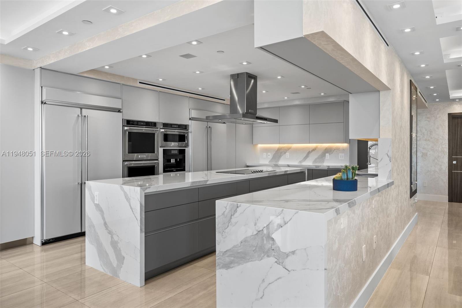 THE PENINSULA II CONDO - Residential