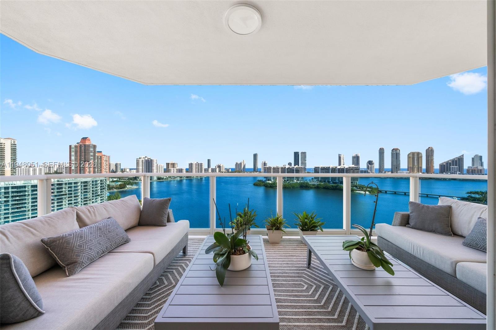 THE PENINSULA II CONDO - Residential